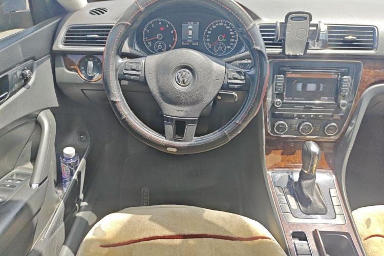 Used Volkswagen Passat 2011 1.8TSI DSG Prestige Edition Steering Wheel