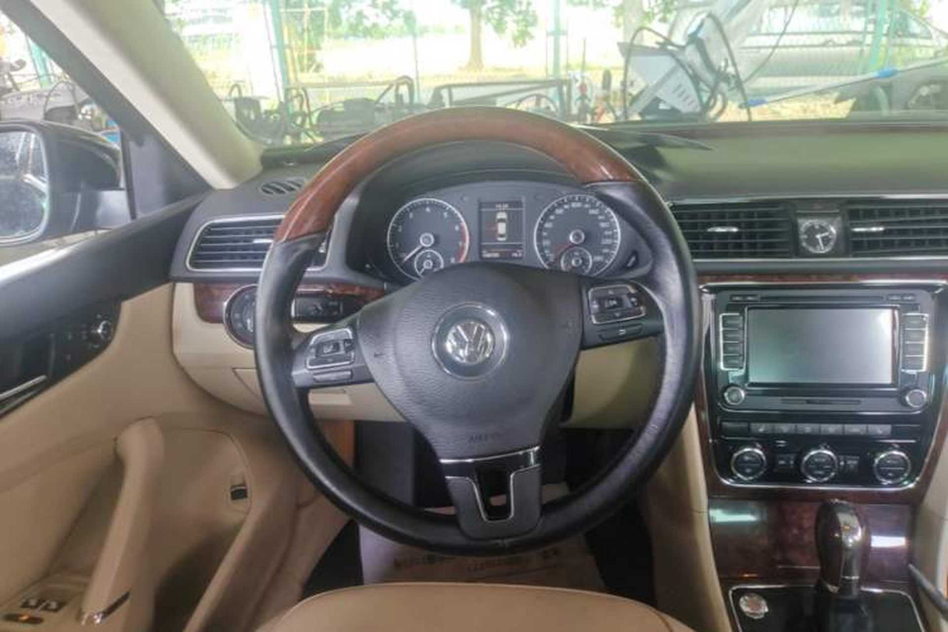 Used Volkswagen Passat 2011 2.0 TSI DSG Ultimate Edition Steering Wheel