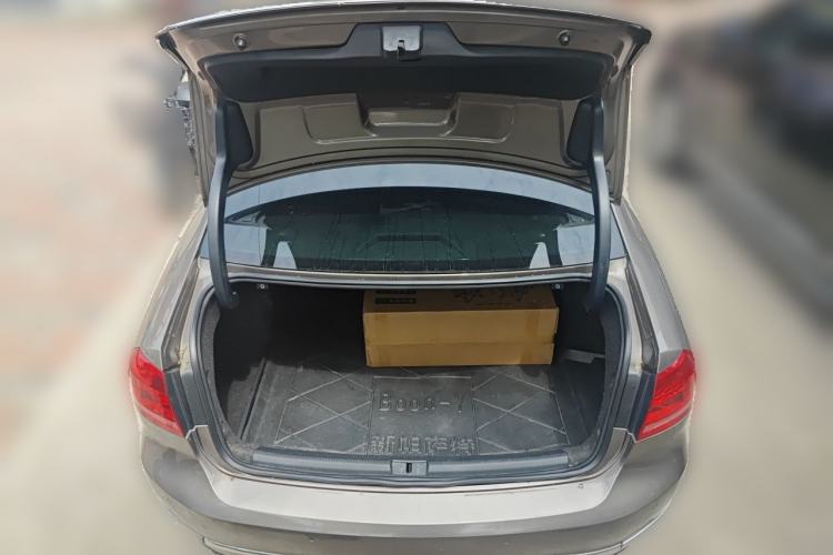 Used Volkswagen Passat 2011 1.8TSI DSG Prestige Edition Trunk
