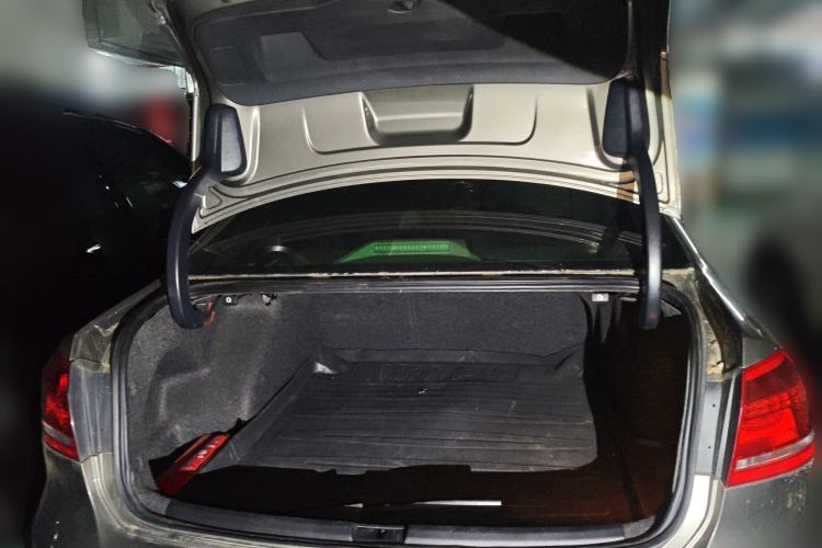 Used Volkswagen Passat 2011 1.8TSI DSG Prestige Edition Trunk