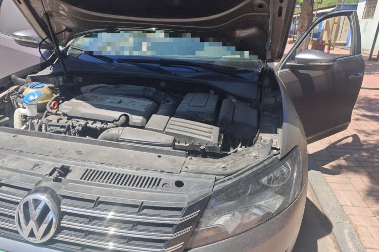 Used Volkswagen Passat 2011 1.8 TSI DSG Prestige Edition Engine Bay Left
