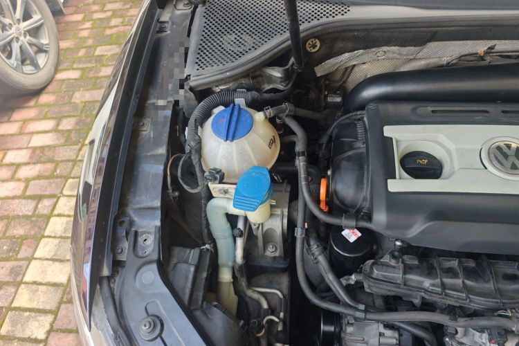 Used Volkswagen Passat 2011 1.8 TSI DSG Prestige Edition Engine Bay Right
