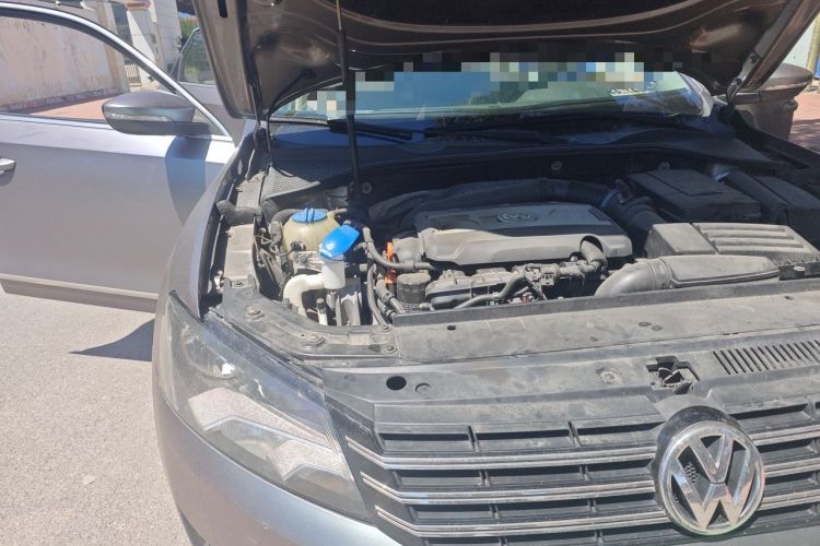 Used Volkswagen Passat 2011 1.8 TSI DSG Prestige Edition Engine Bay Right