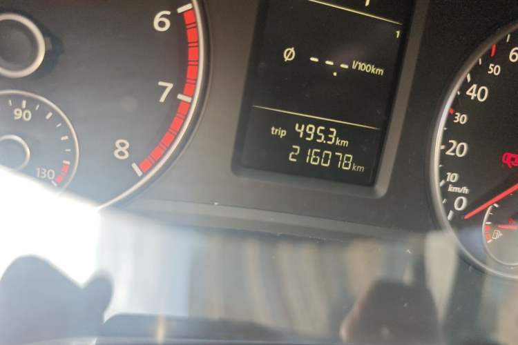 Used Volkswagen Passat 2011 1.8 TSI DSG Prestige Edition Odometer Close Up