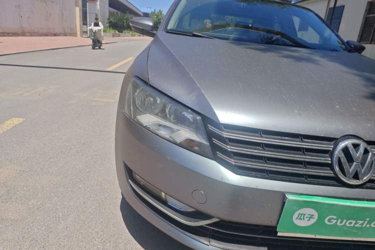Used Volkswagen Passat 2011 1.8 TSI DSG Prestige Edition Right Front Headlight