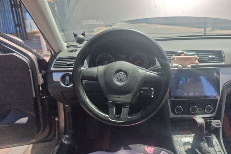 Used Volkswagen Passat 2011 1.8 TSI DSG Prestige Edition Steering Wheel