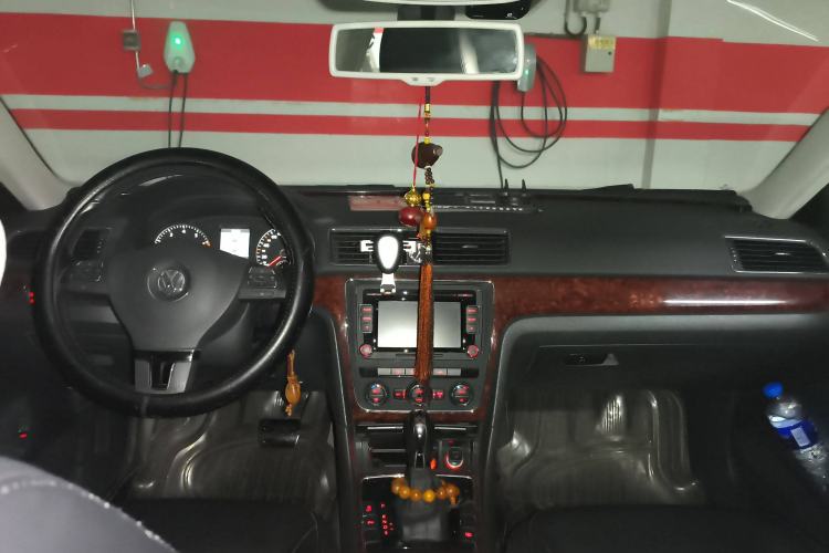 Used Volkswagen Passat 2011 1.8TSI DSG Prestige Edition Center Console