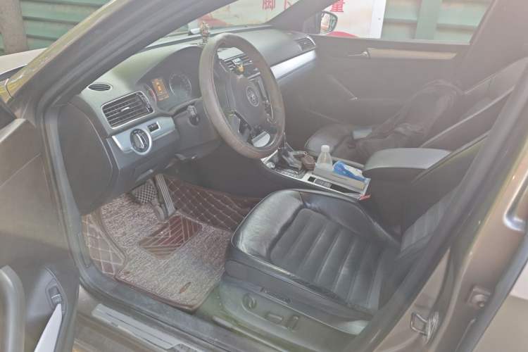 Used Volkswagen Passat 2011 2.0 TSI DSG Ultimate Edition Driver Seat