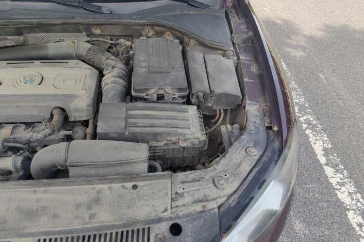 Used Volkswagen Passat 2011 1.8 TSI DSG Prestige Edition Engine Bay Left