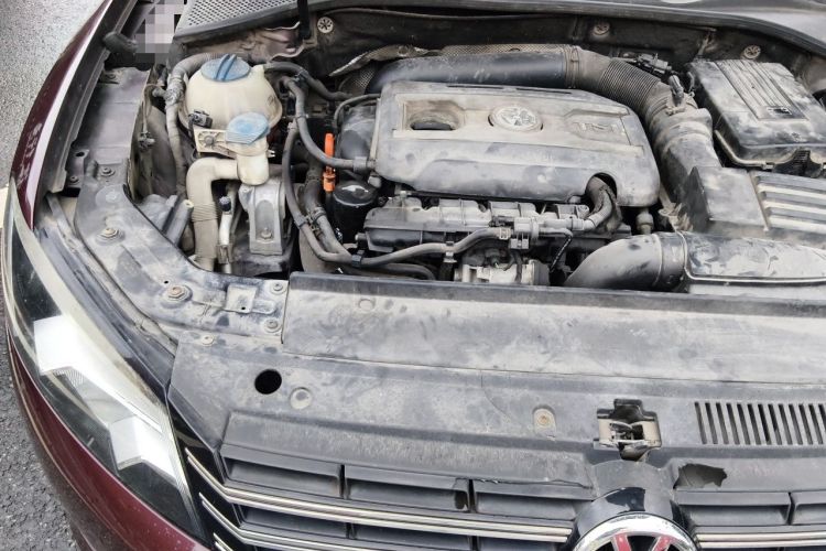 Used Volkswagen Passat 2011 1.8TSI Automatic Prestige Edition Engine Bay Right