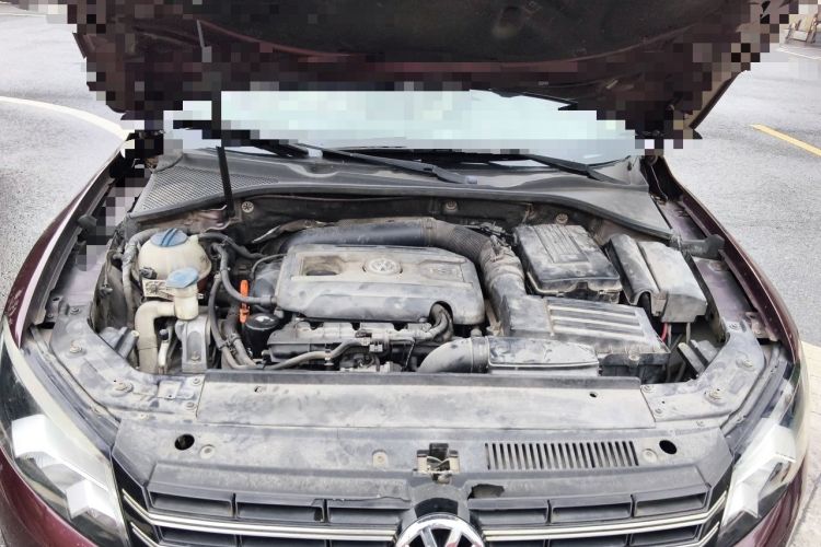Used Volkswagen Passat 2011 1.8TSI Automatic Prestige Edition Engine Bay
