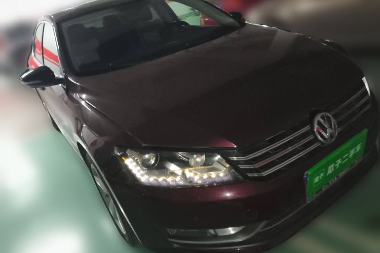 Used Volkswagen Passat 2011 1.8TSI DSG Prestige Edition Front Right 45 Deg