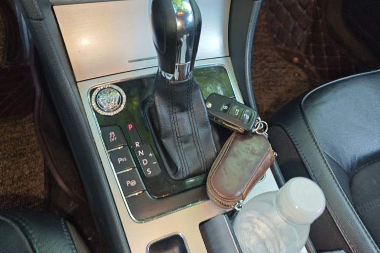 Used Volkswagen Passat 2011 2.0 TSI DSG Ultimate Edition Gear Lever