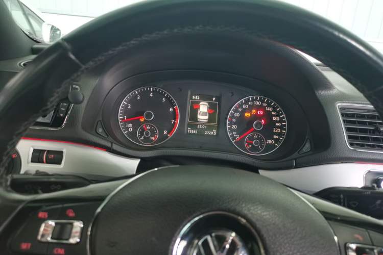 Used Volkswagen Passat 2011 2.0 TSI DSG Ultimate Edition Instrument Cluster