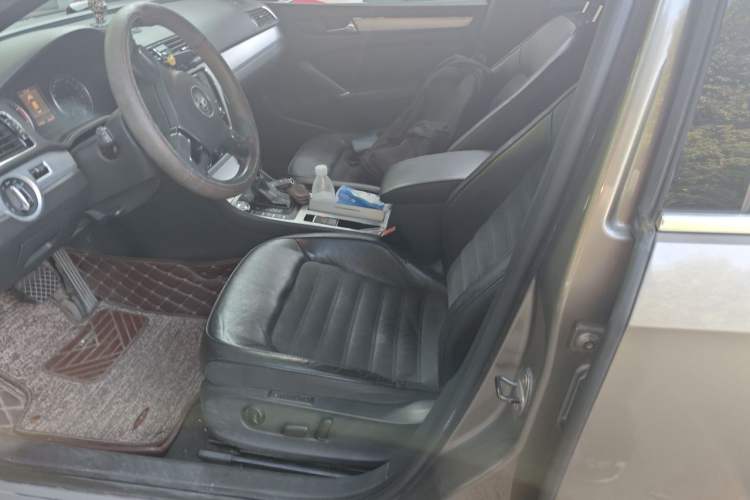 Used Volkswagen Passat 2011 2.0 TSI DSG Ultimate Edition Left Front Seat