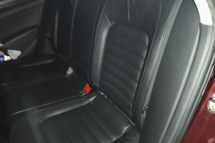 Used Volkswagen Passat 2011 1.8TSI DSG Prestige Edition Left Rear Seat