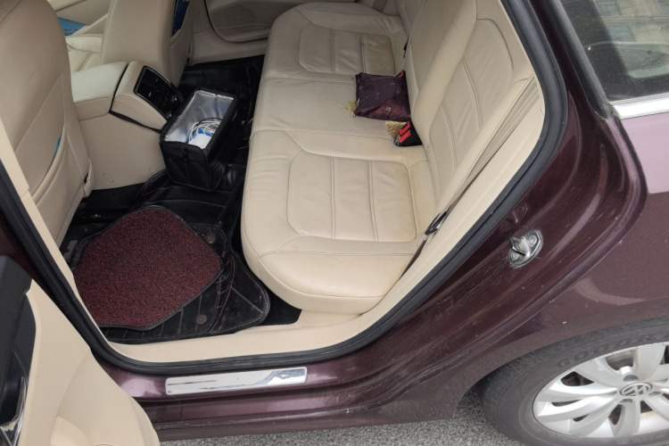 Used Volkswagen Passat 2011 1.8 TSI DSG Prestige Edition Left Rear Seat
