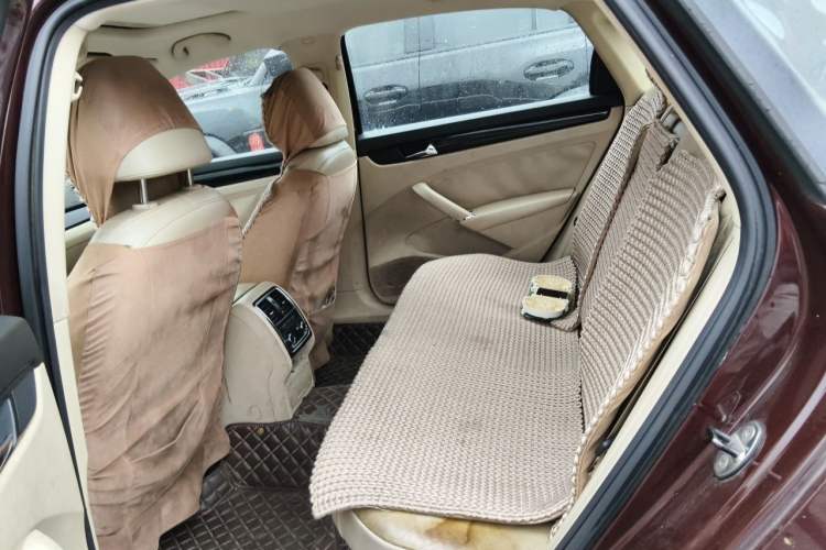 Used Volkswagen Passat 2011 1.8TSI Automatic Prestige Edition Left Rear Seat