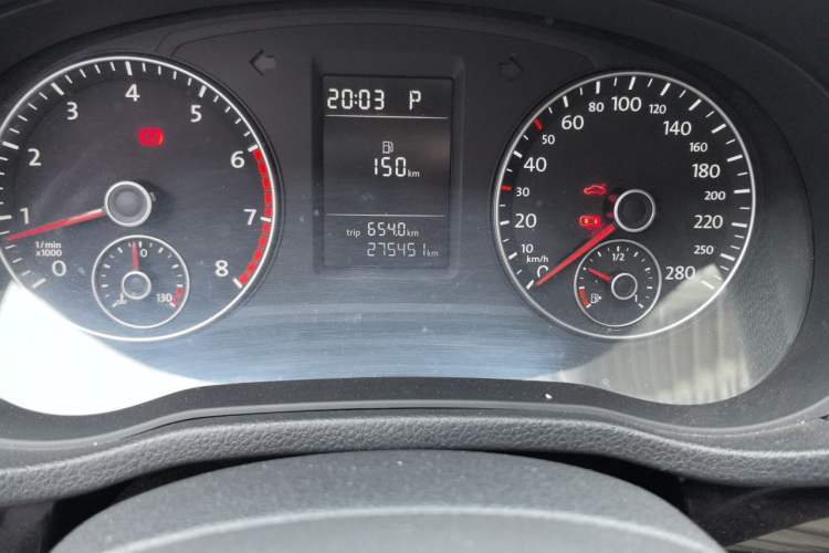 Used Volkswagen Passat 2011 1.8 TSI DSG Prestige Edition Odometer Close Up