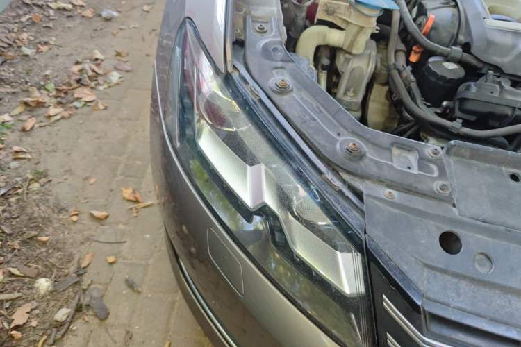 Used Volkswagen Passat 2011 2.0 TSI DSG Ultimate Edition Right Front Headlight