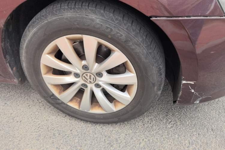 Used Volkswagen Passat 2011 1.8 TSI DSG Prestige Edition Right Front Wheel Hub