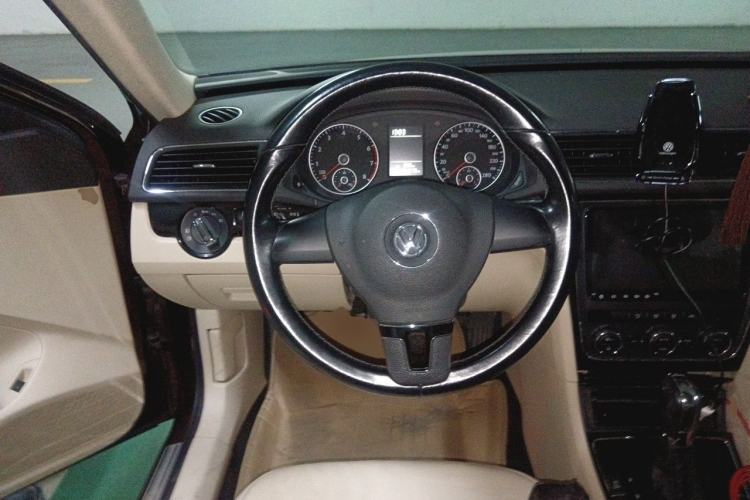 Used Volkswagen Passat 2011 1.8 TSI DSG Prestige Edition Steering Wheel