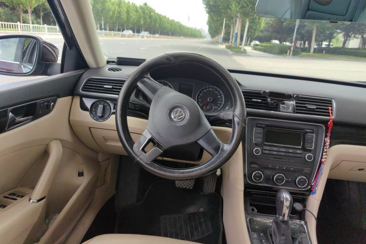 Used Volkswagen Passat 2011 1.8 TSI DSG Prestige Edition Steering Wheel