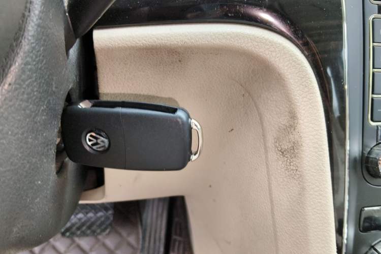 Used Volkswagen Passat 2011 1.8TSI Automatic Prestige Edition Vehicle Key