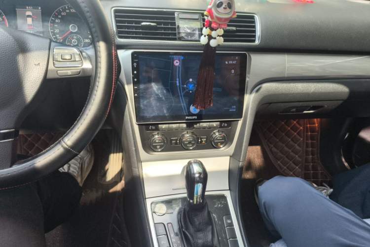 Used Volkswagen Passat 2011 1.8 TSI DSG Ultimate Edition Audio And AC Panel