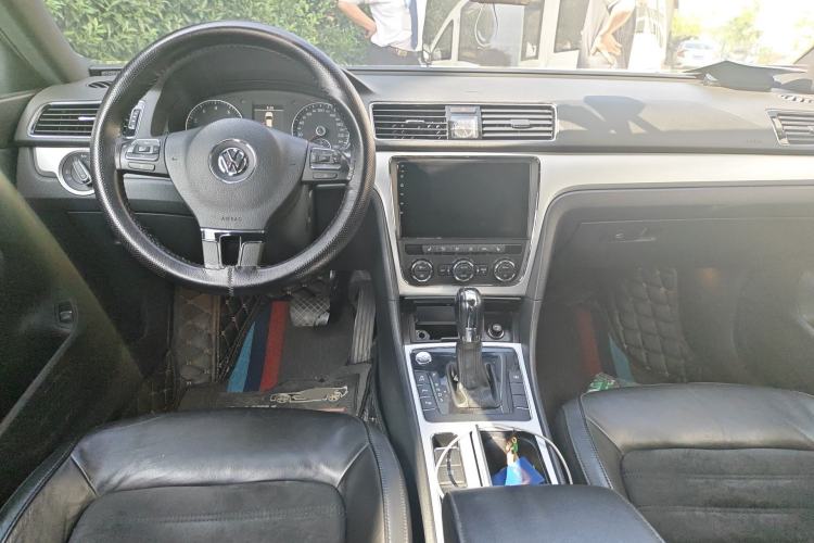 Used Volkswagen Passat 2011 1.8 TSI DSG Ultimate Edition Center Console