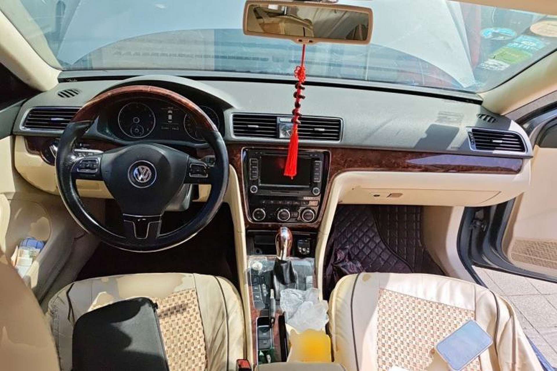 Used Volkswagen Passat 2011 1.8 TSI DSG Ultimate Edition Center Console