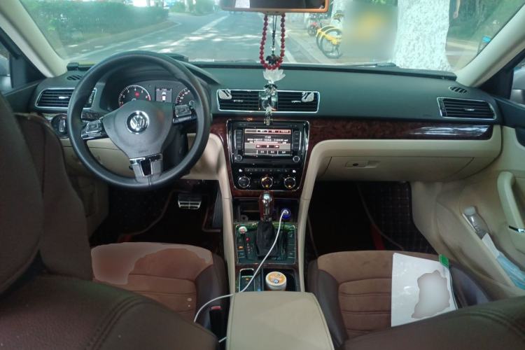 Used Volkswagen Passat 2011 3.0L V6 DSG Flagship Edition Center Console