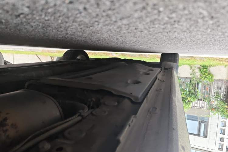 Used Volkswagen Passat 2011 2.0 TSI DSG Premium Edition Chassis Rear Left
