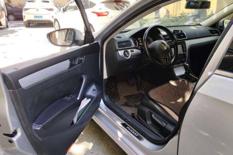 Used Volkswagen Passat 2011 1.8 TSI DSG Prestige Edition Driver Seat