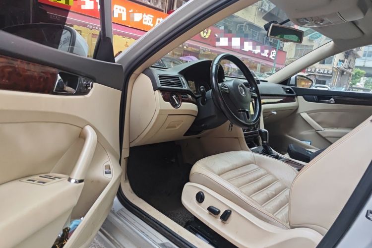 Used Volkswagen Passat 2011 1.8TSI DSG Prestige Edition Driver Seat