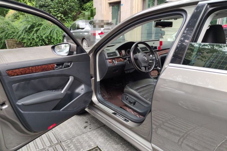 Used Volkswagen Passat 2011 1.8 TSI DSG Ultimate Edition Driver Seat