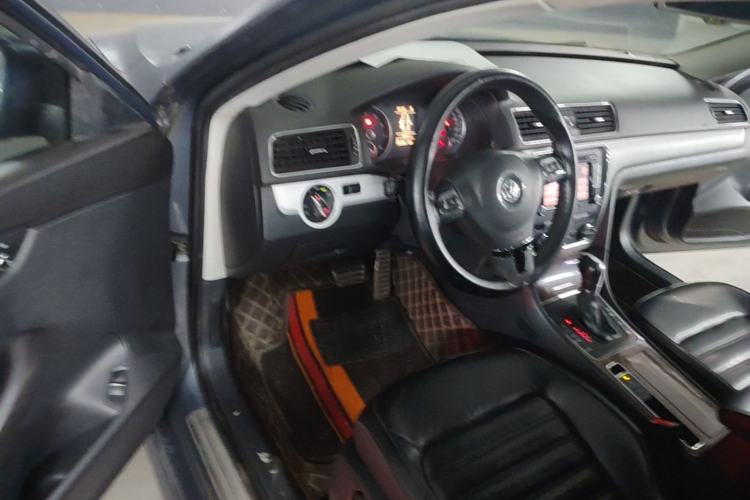 Used Volkswagen Passat 2011 1.8TSI DSG Prestige Edition Driver Seat
