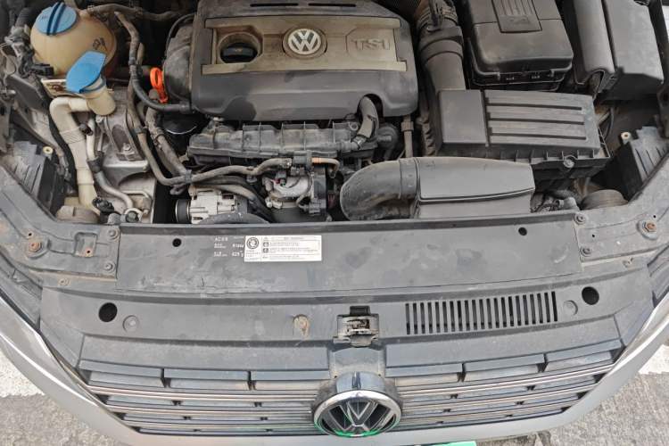 Used Volkswagen Passat 2011 1.8TSI DSG Prestige Edition Engine Bay