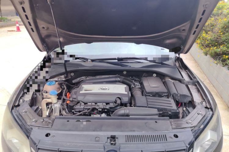 Used Volkswagen Passat 2011 1.8TSI Automatic Prestige Edition Engine Bay
