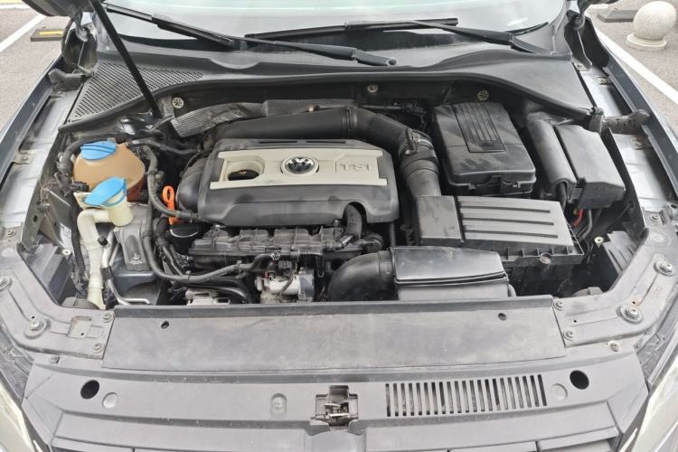Used Volkswagen Passat 2011 2.0 TSI DSG Premium Edition Engine Bay
