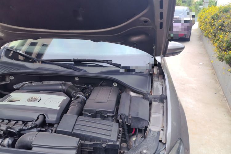 Used Volkswagen Passat 2011 1.8TSI Automatic Prestige Edition Engine Bay Left