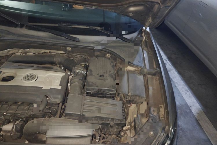 Used Volkswagen Passat 2011 2.0 TSI DSG Premium Edition Engine Bay Left