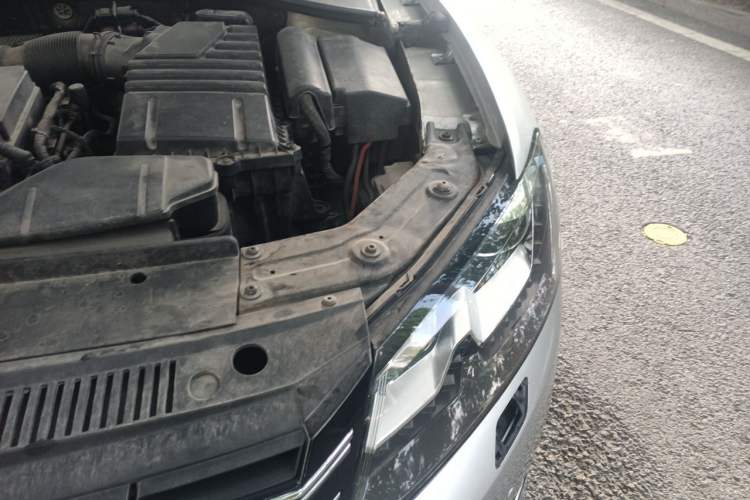 Used Volkswagen Passat 2011 3.0L V6 DSG Flagship Edition Engine Bay Left