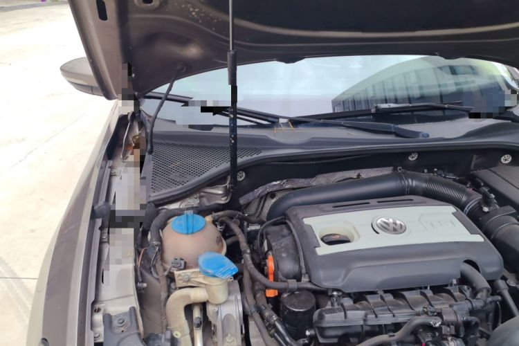 Used Volkswagen Passat 2011 1.8TSI Automatic Prestige Edition Engine Bay Right