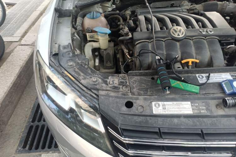 Used Volkswagen Passat 2011 3.0L V6 DSG Flagship Edition Engine Bay Right