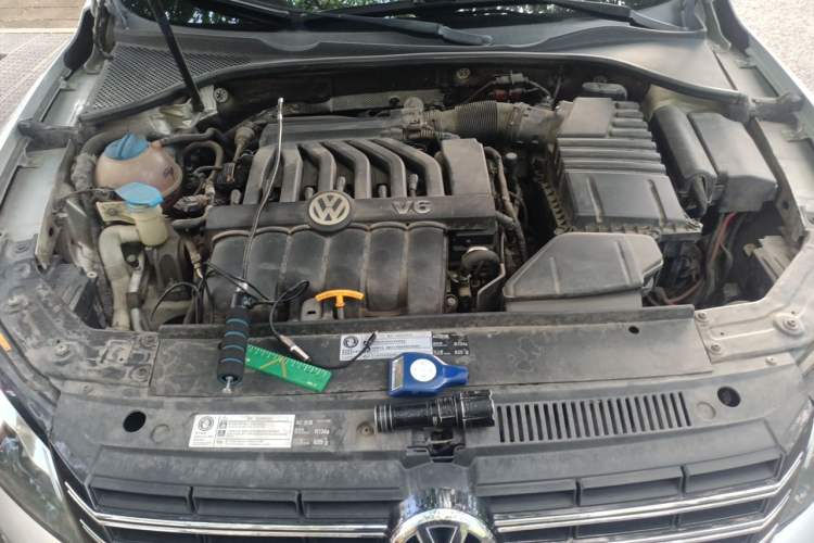 Used Volkswagen Passat 2011 3.0L V6 DSG Flagship Edition Engine Bay