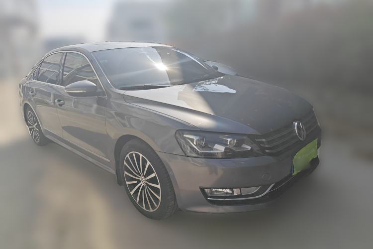 Used Volkswagen Passat 2011 1.8 TSI DSG Ultimate Edition Front Right 45 Deg