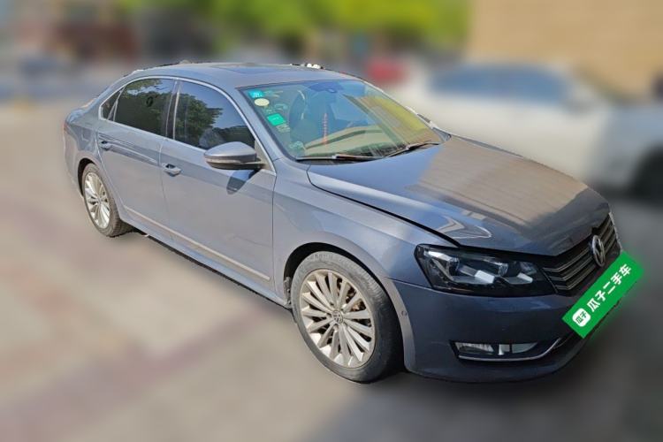 Used Volkswagen Passat 2011 1.8 TSI DSG Ultimate Edition Front Right 45 Deg