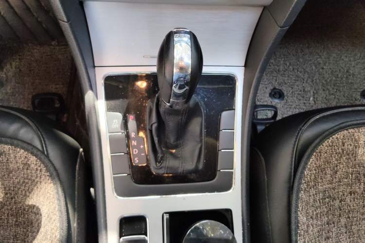 Used Volkswagen Passat 2011 1.8 TSI DSG Prestige Edition Gear Lever