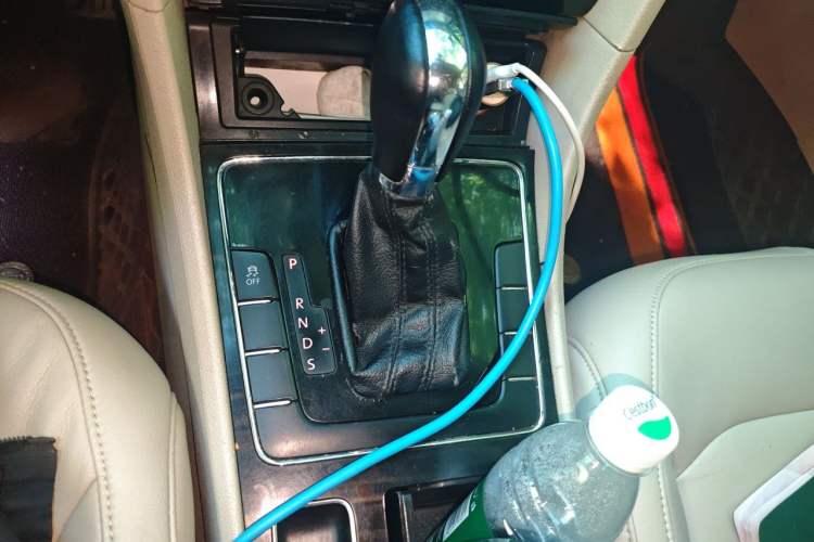 Used Volkswagen Passat 2011 1.8TSI Automatic Prestige Edition Gear Lever